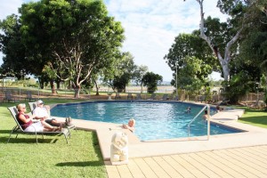 Poolside - Lakeside Resort & Caravan Park